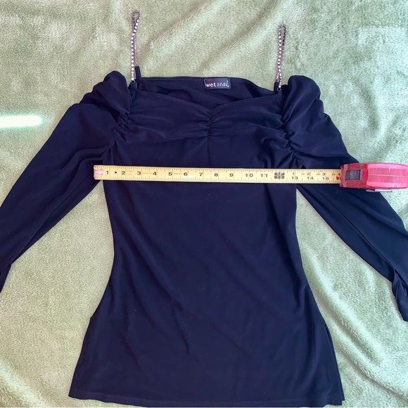 Elegant Black Off-Shoulder 3/4 Sleeve Top with Rhinestone Straps - Picture 4 of 6